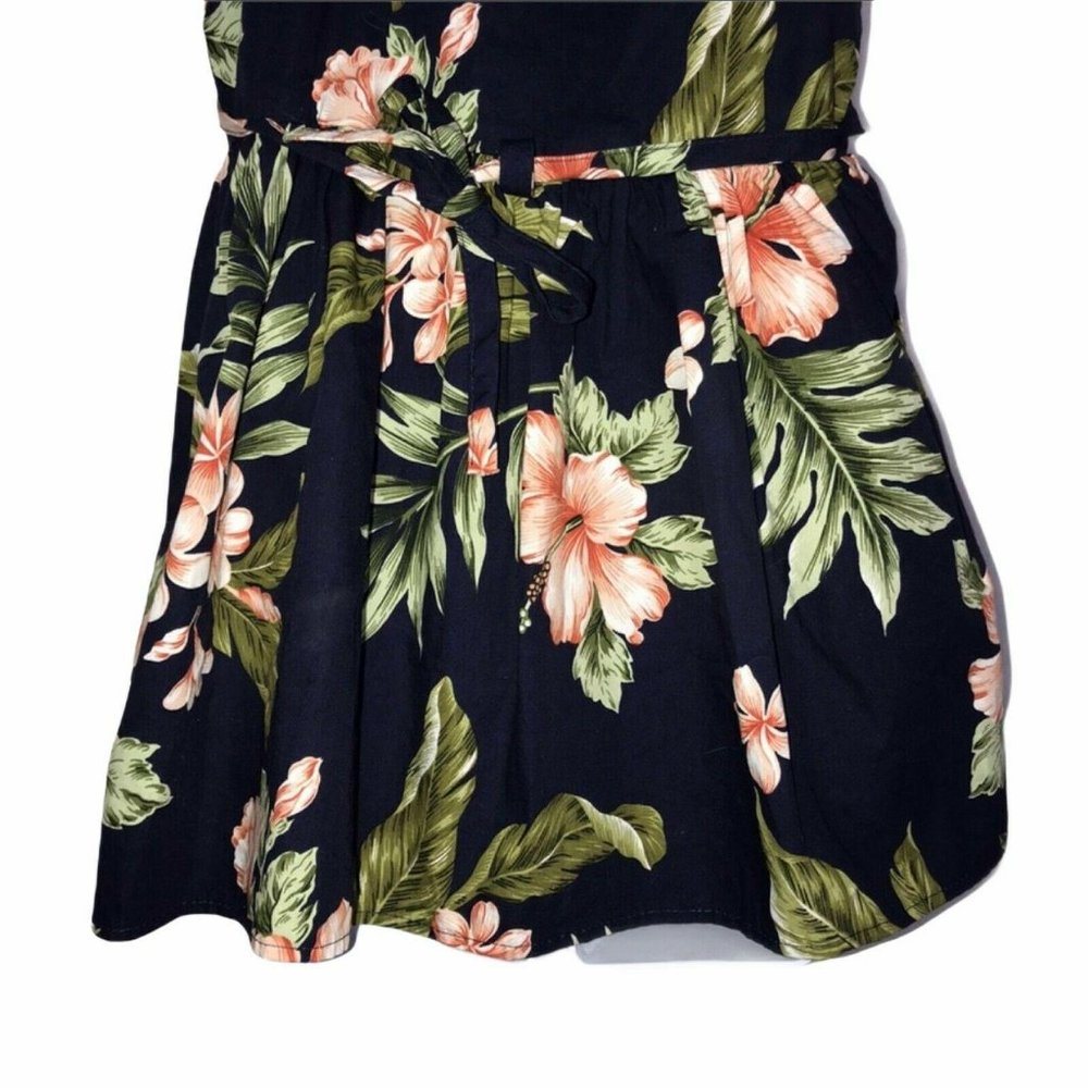 Ky's Floral Plumeria Hawaiian Sleeveless Top 4 - Picture 8 of 8